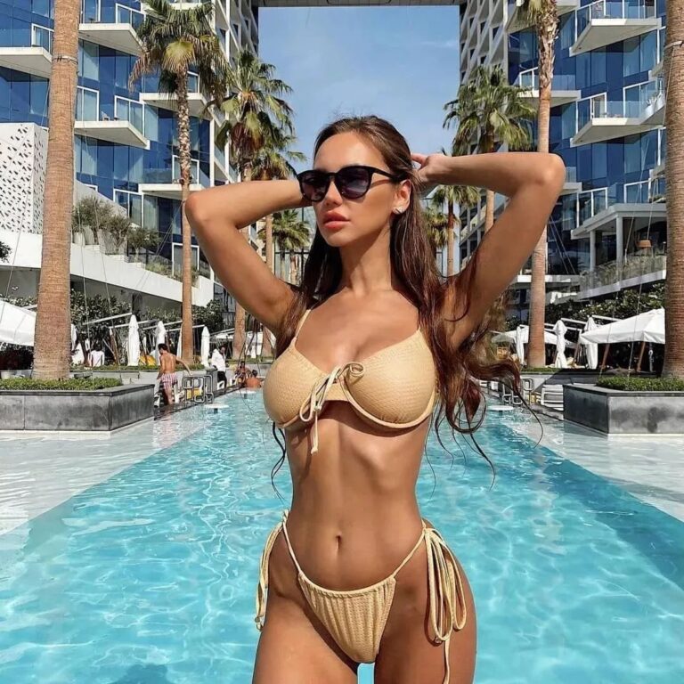 RealEuropeanBeauty image 3