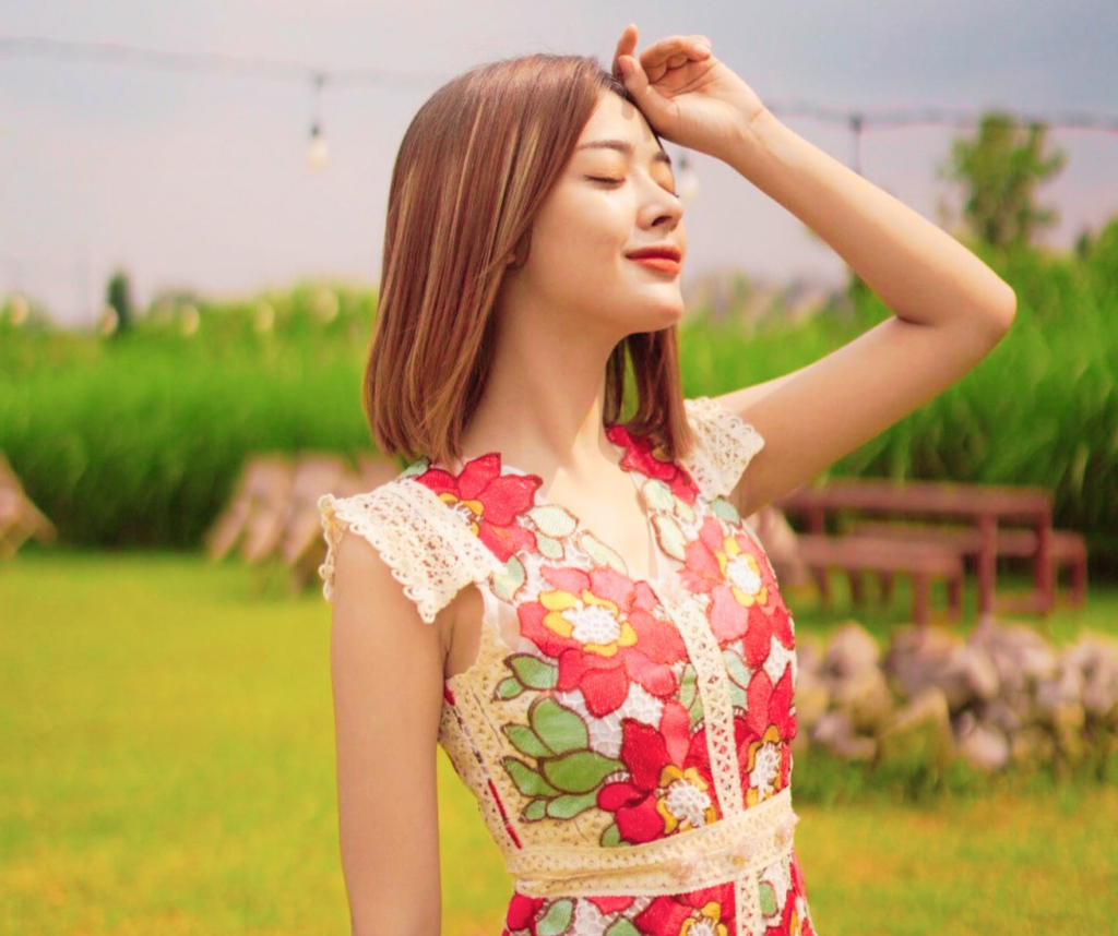 Meet a Japanese Woman