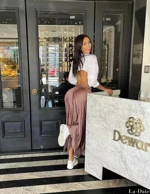 Evelyn Profile image 4