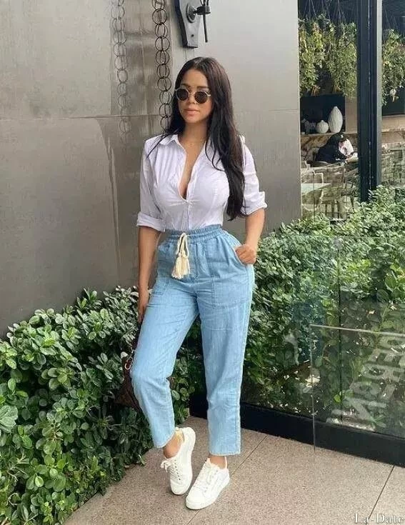 Evelyn Profile image 2