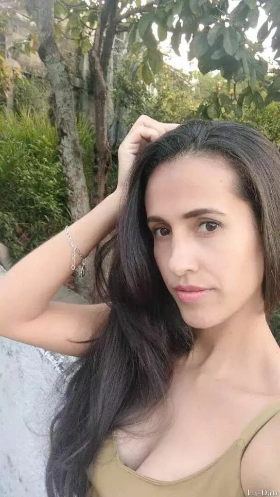 Karolina Profile image 6