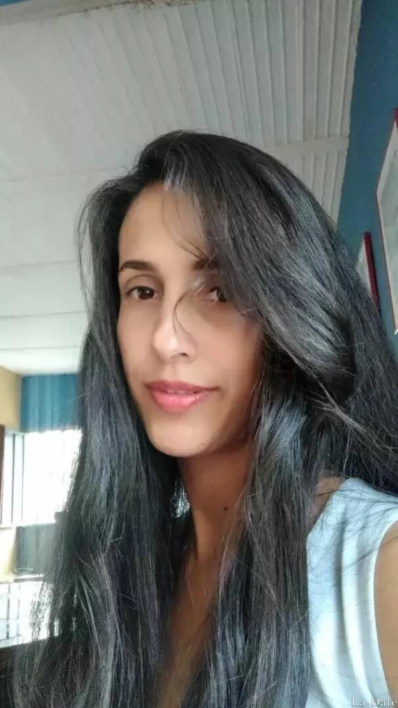 Karolina Profile image 3