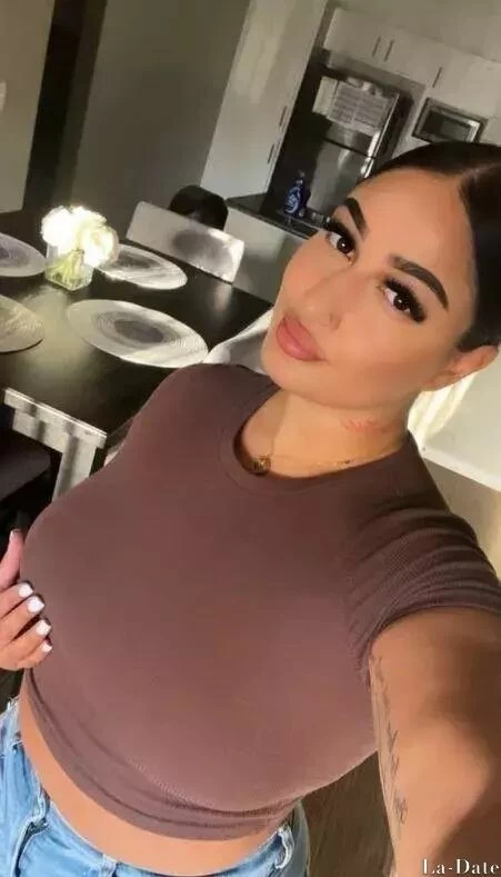 Edmary Profile image 3