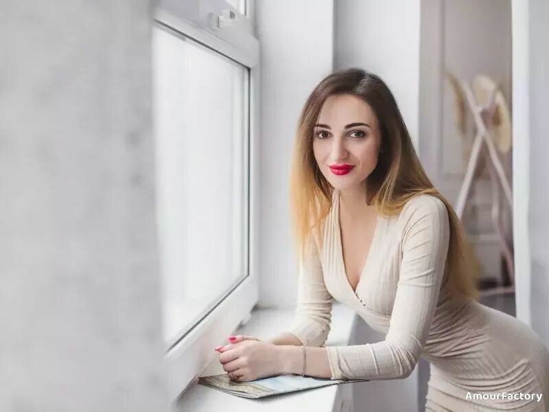 Oksana Profile image 4