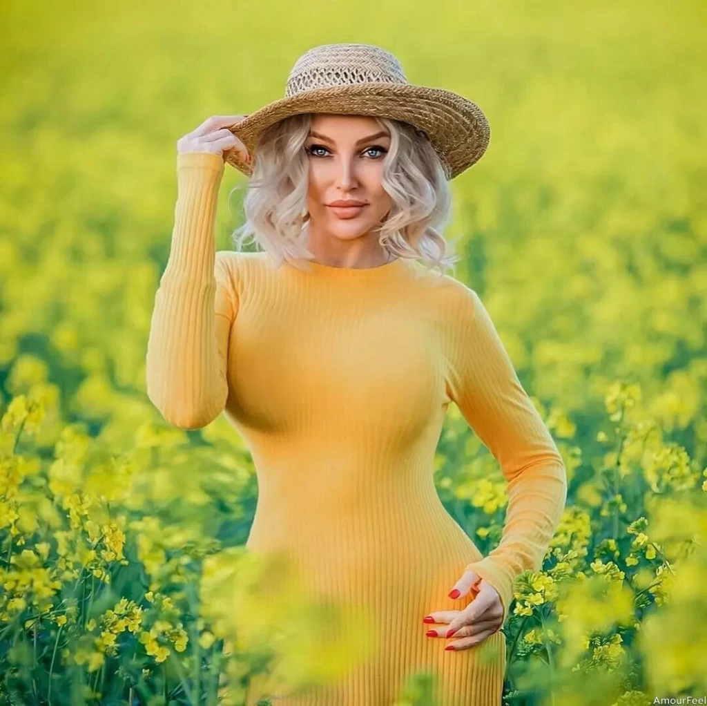 Diana, 44