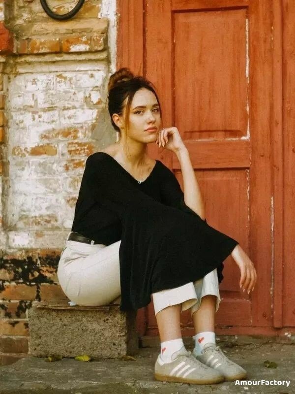 Yelyzaveta Profile image 4