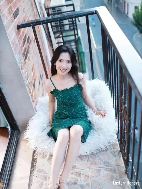 Yihui Cheng, 24