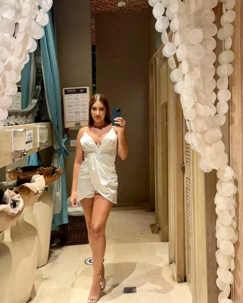 Rosana Profile image 1