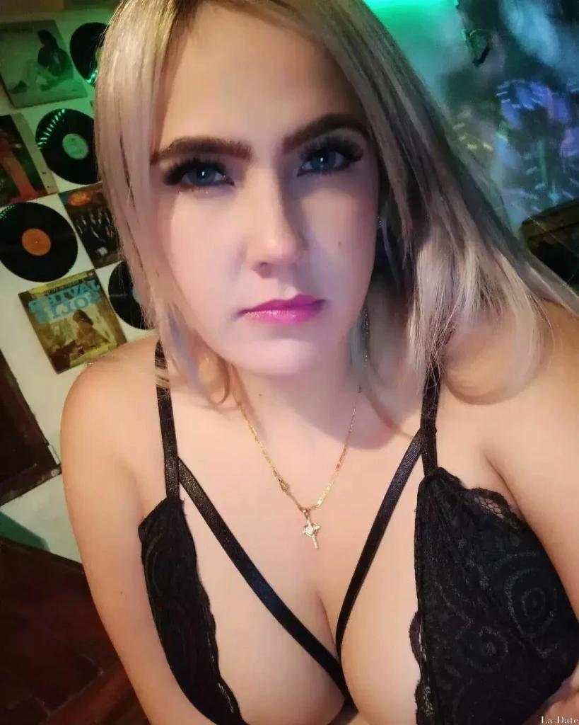 Senaida Profile image 6