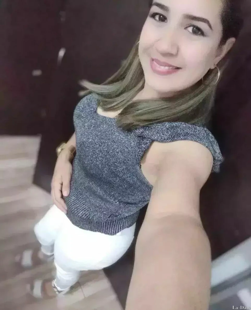 Nancy Profile image 1