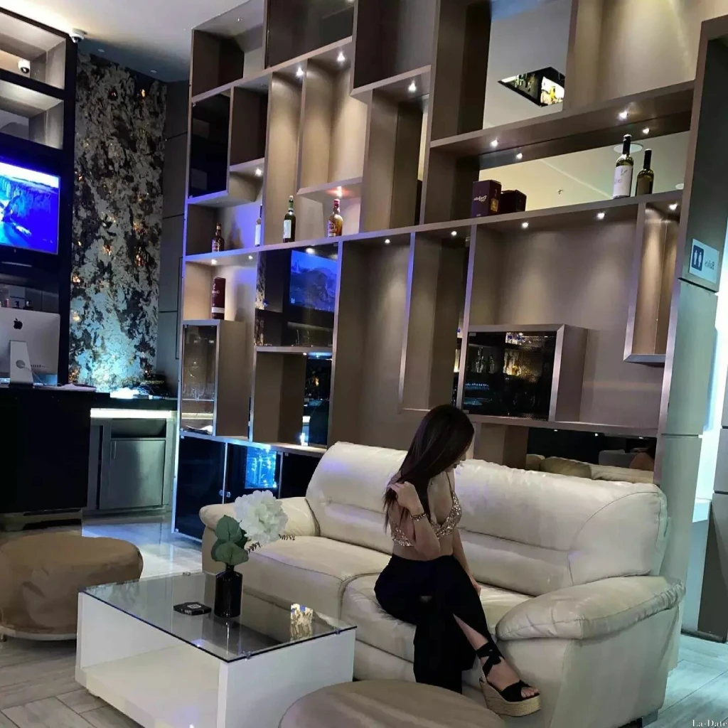 Gabriela Profile image 1