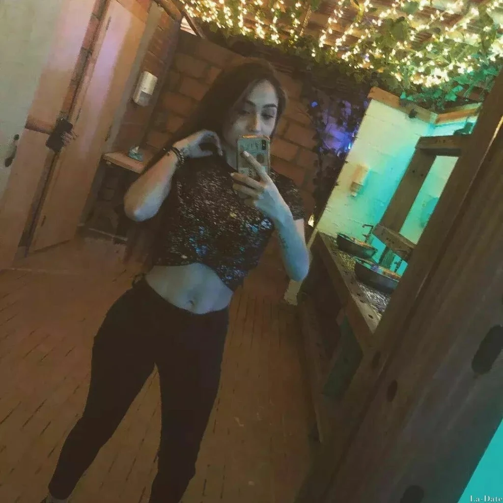 Gabriela Profile image 3