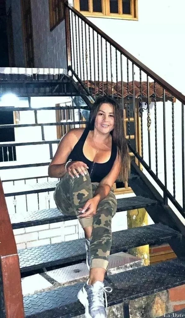 Mayra Profile image 5