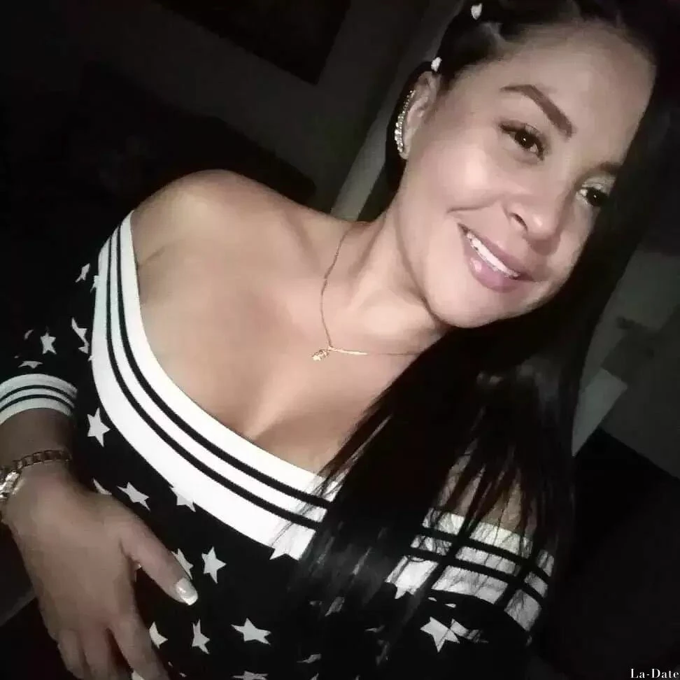 Mayra Profile image 2