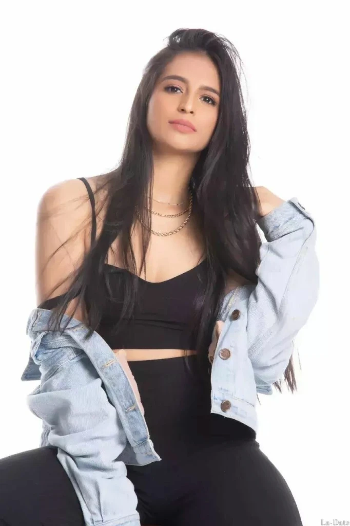 Diana Profile image 4