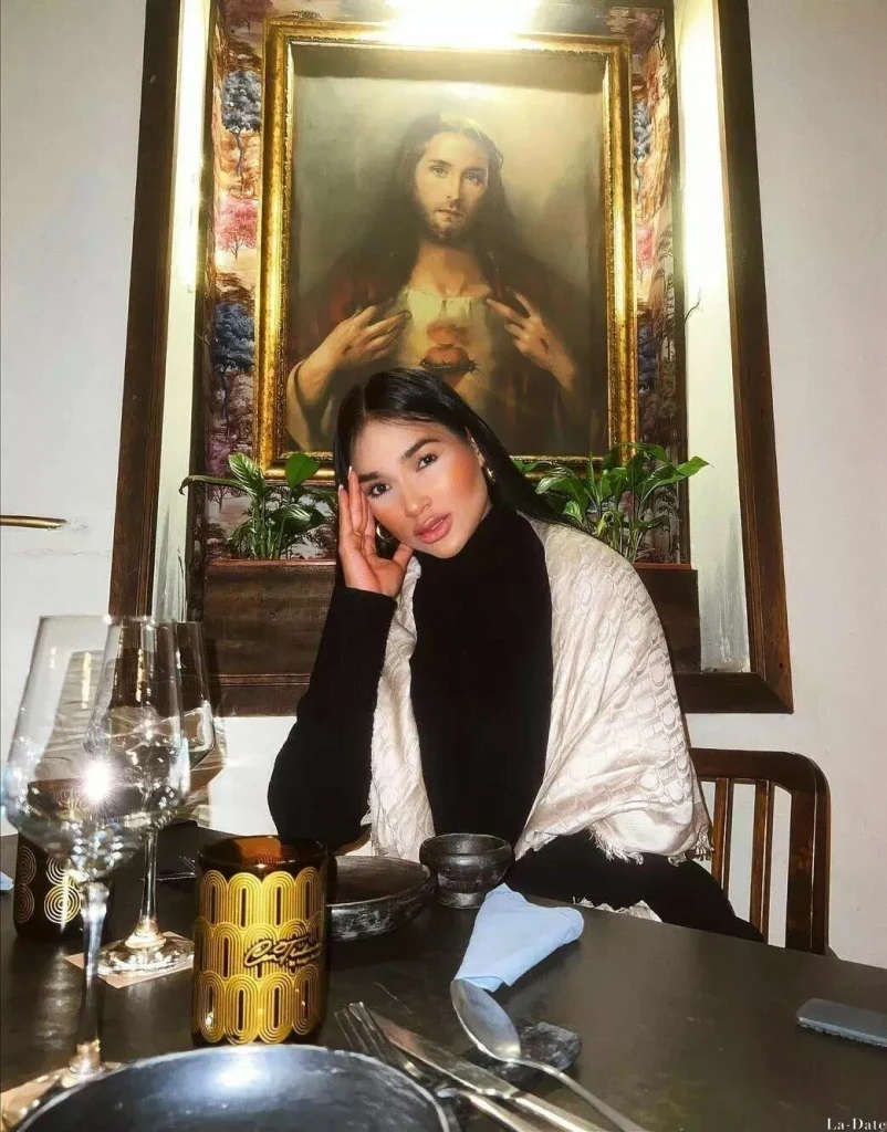 Paola Profile image 1