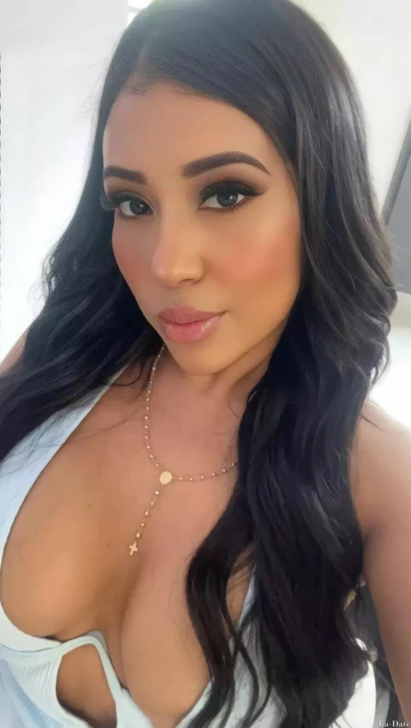 Valentina Profile image 5