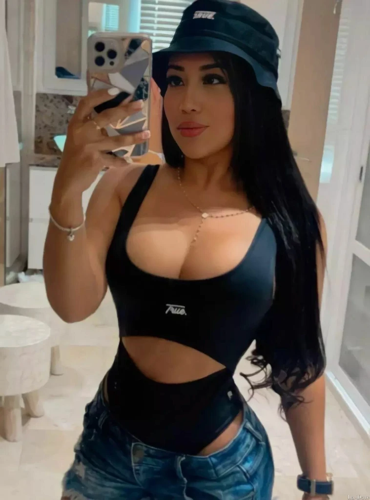 Valentina Profile image 1