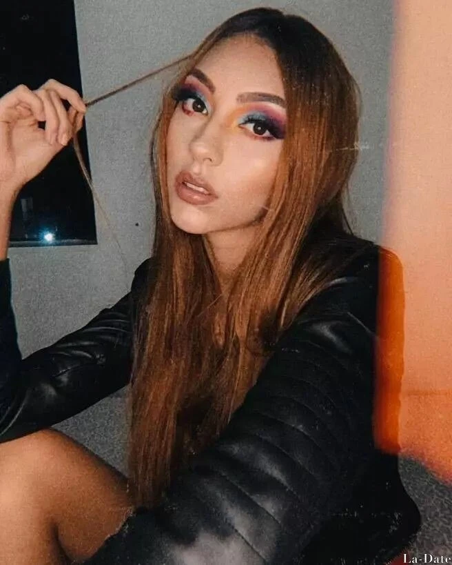 Camila Profile image 4