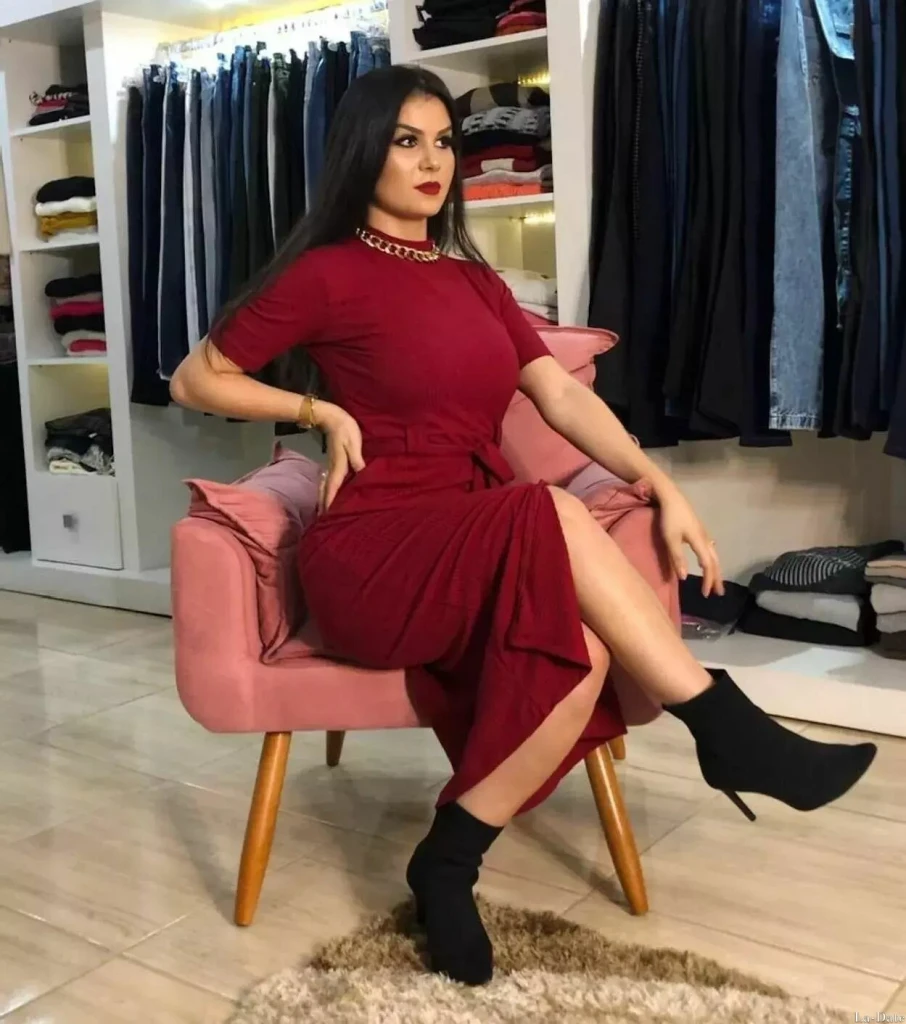 Manuela Profile image 4