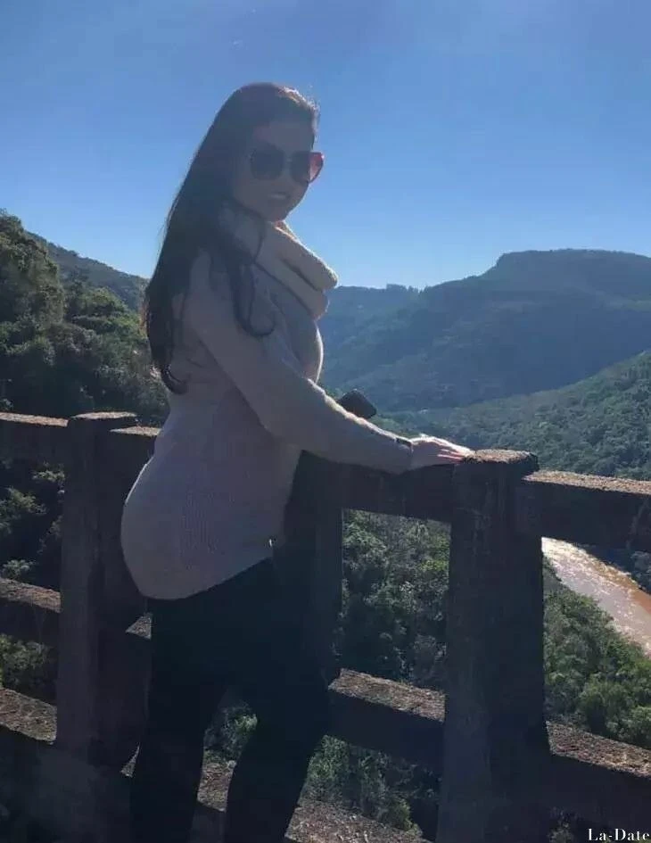 Manuela Profile image 6