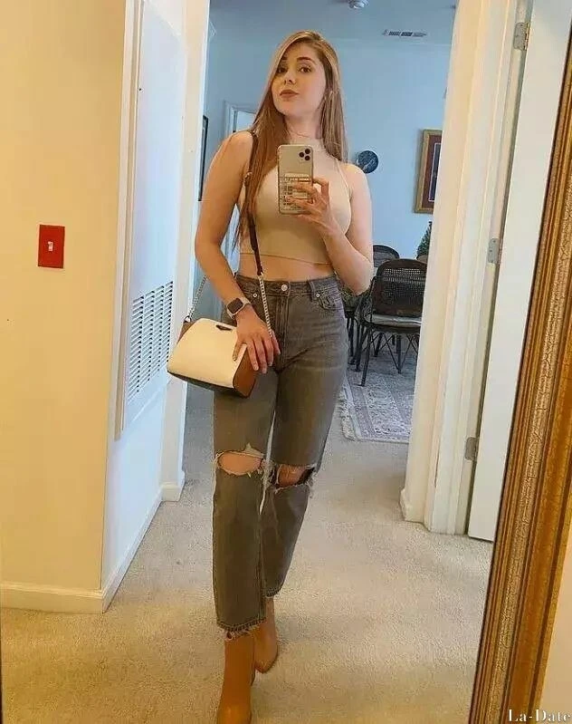 Merisbel Profile image 5