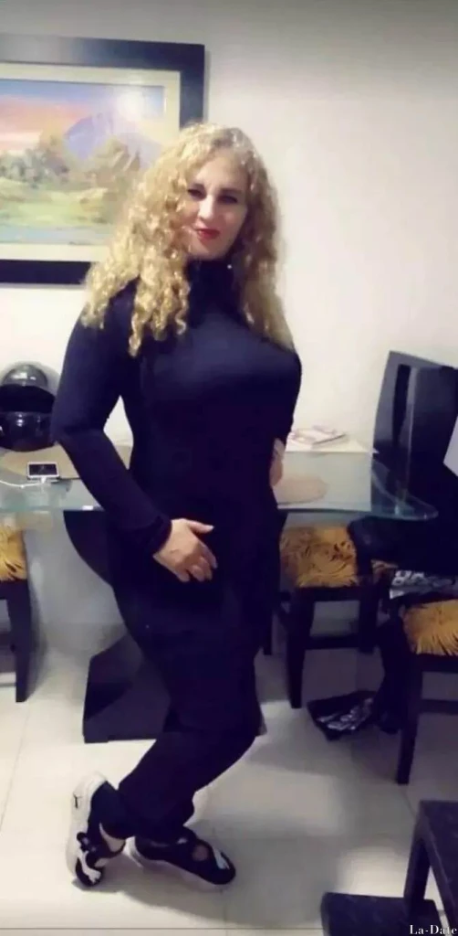 Rosa Profile image 5