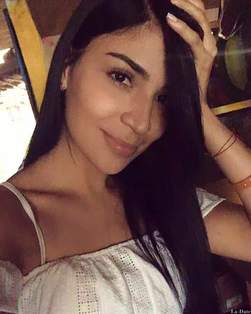 Laura Profile image 1