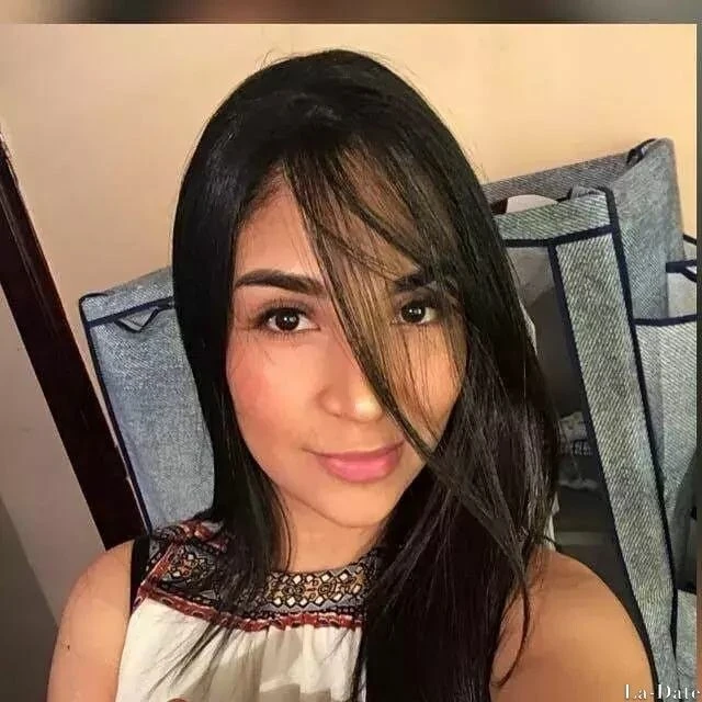 Laura Profile image 2