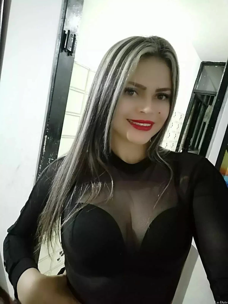 Carmen Profile image 5