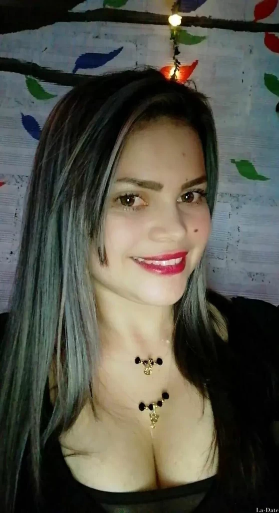 Carmen Profile image 4