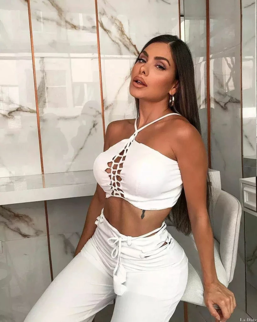 Diandra Profile image 2