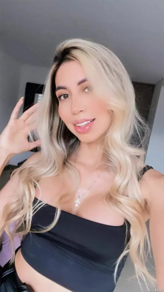 Daniela Profile image 2