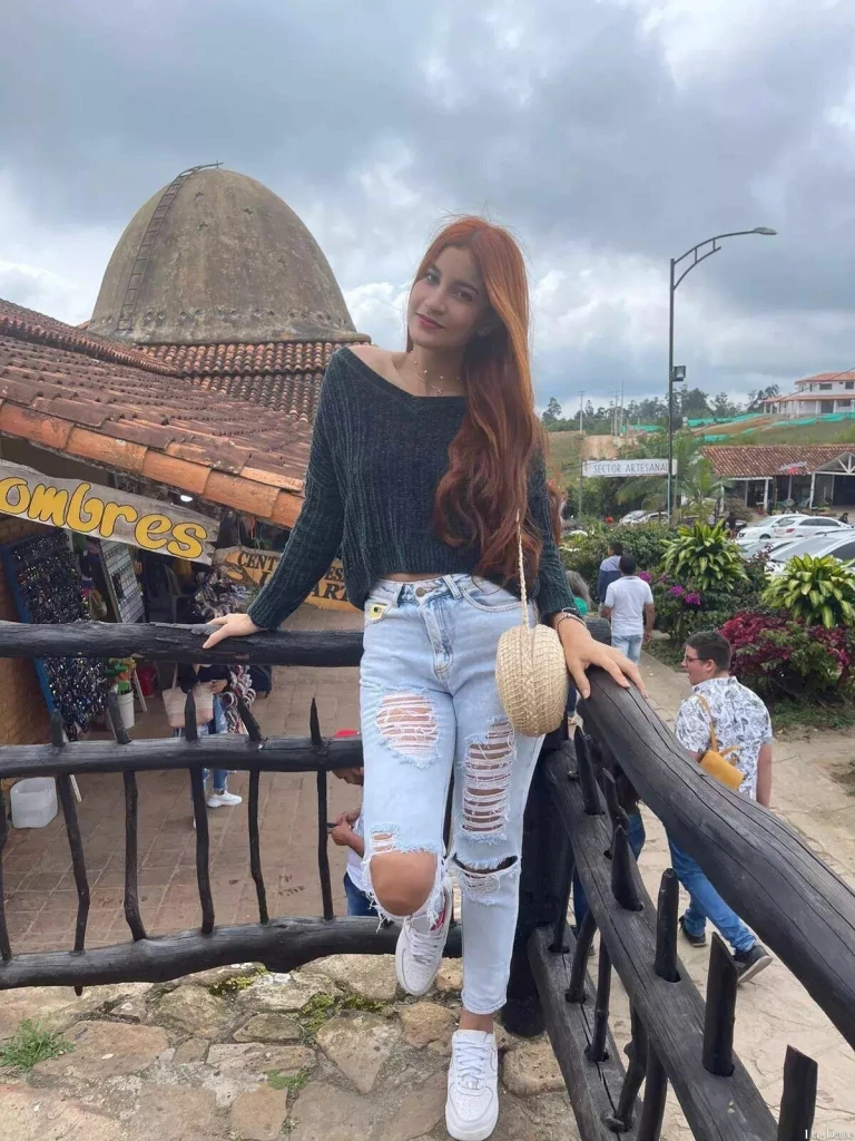 Vanessa Profile image 6