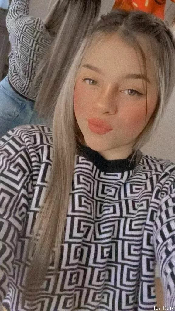 Catalina Profile image 3